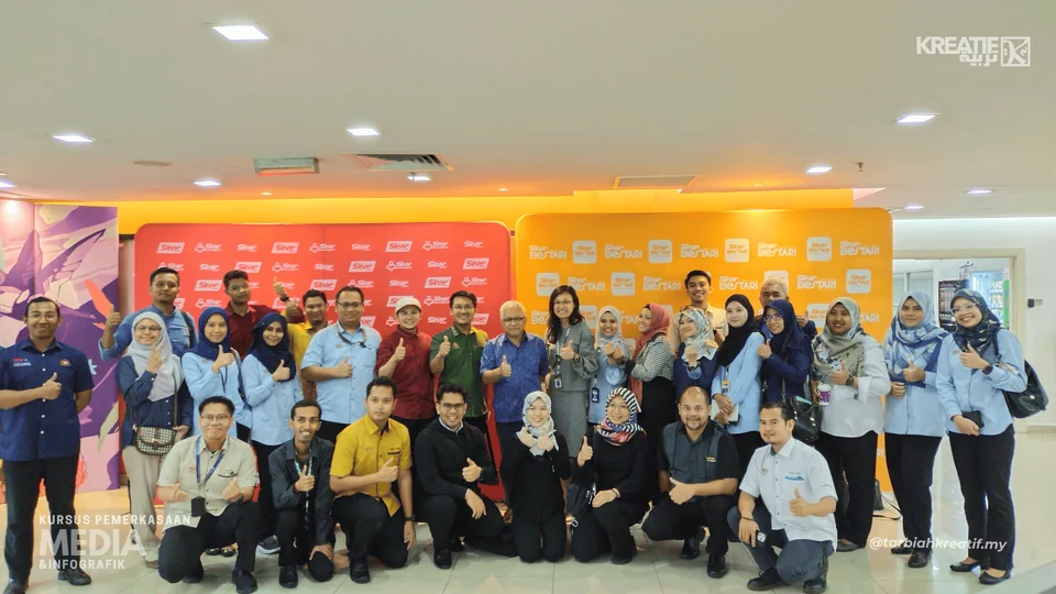 Peserta latihan media dan infografik bersama Tarbiah Kreatif